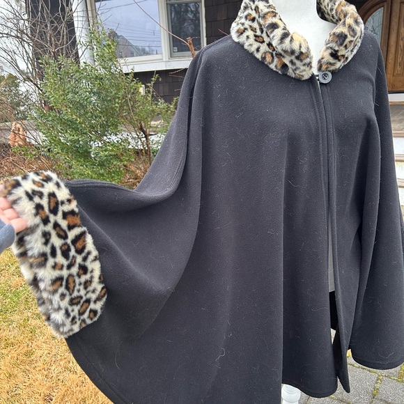 Faux Fur Cape - Picture 2 of 5